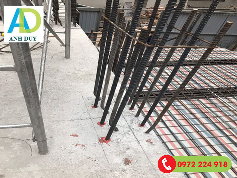 Cấy thép vào bên trong cột 